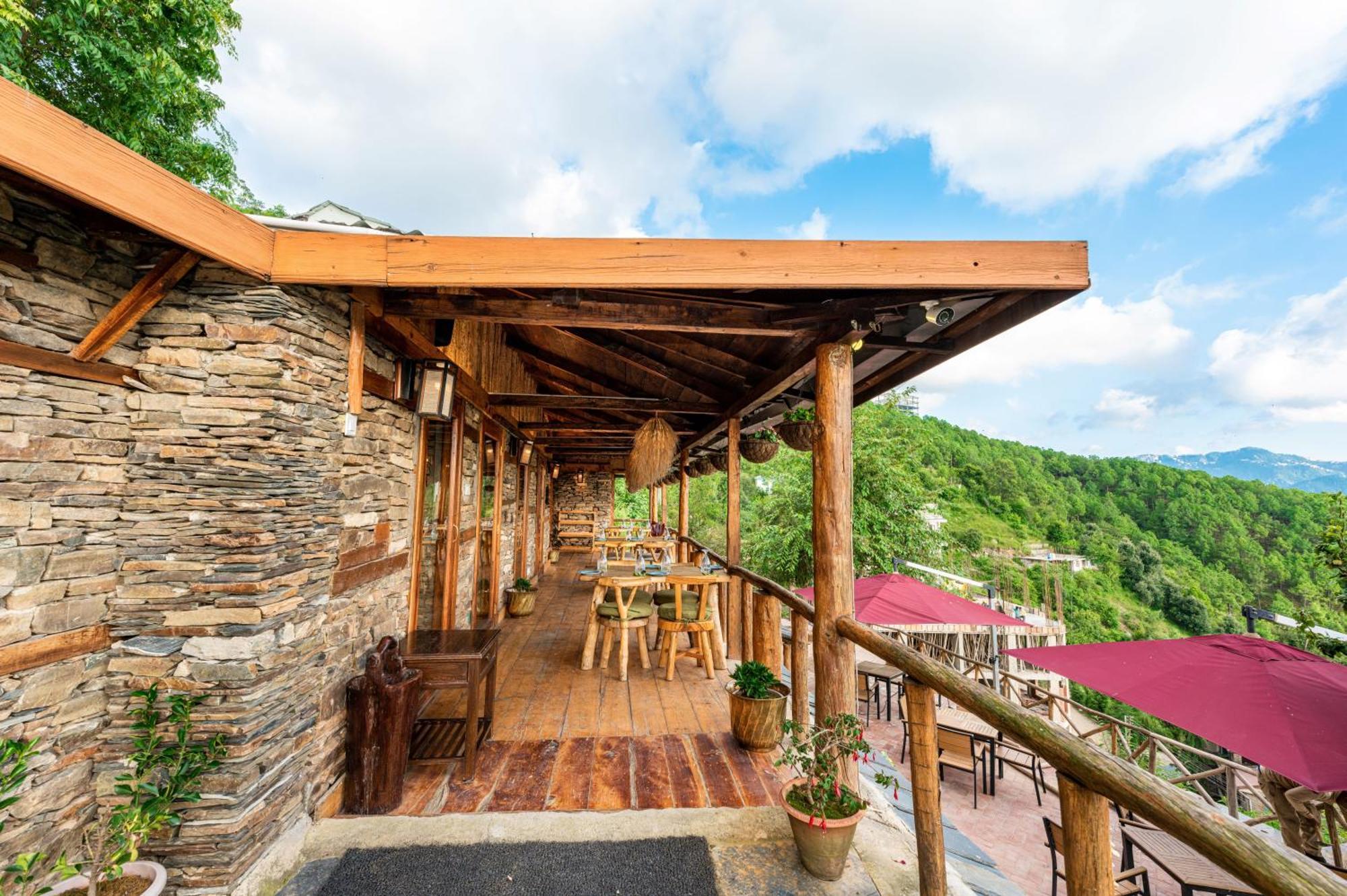 The Manor Luxury Apartments, Shimla 마쇼브라 외부 사진