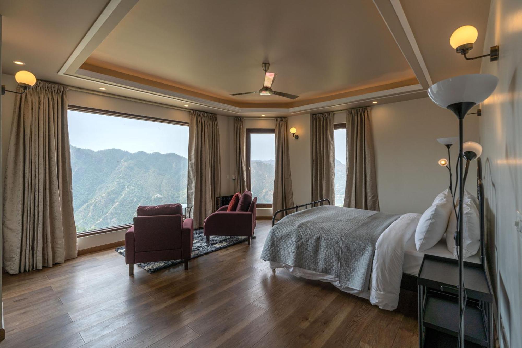The Manor Luxury Apartments, Shimla 마쇼브라 외부 사진