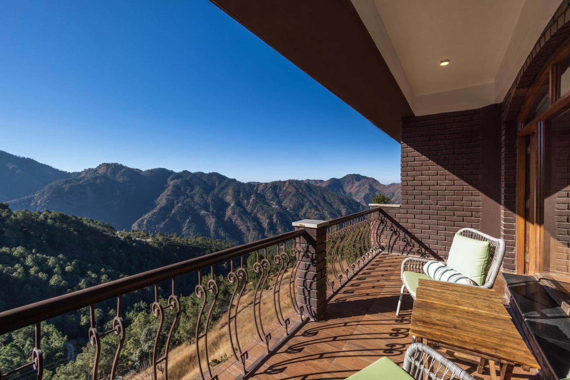 The Manor Luxury Apartments, Shimla 마쇼브라 외부 사진