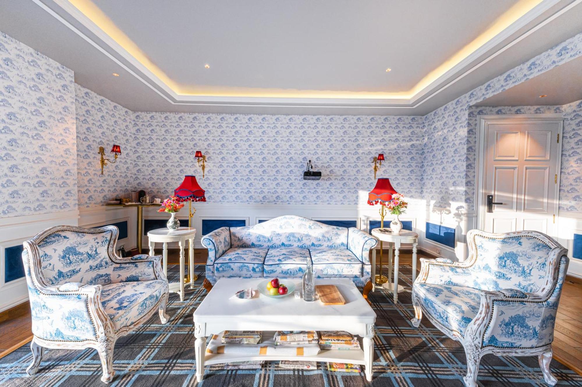 The Manor Luxury Apartments, Shimla 마쇼브라 외부 사진